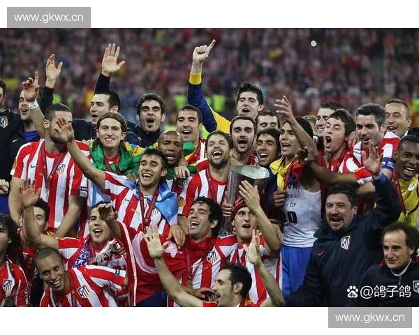 西班牙国家足球队辉煌历程与战术风格全面解析